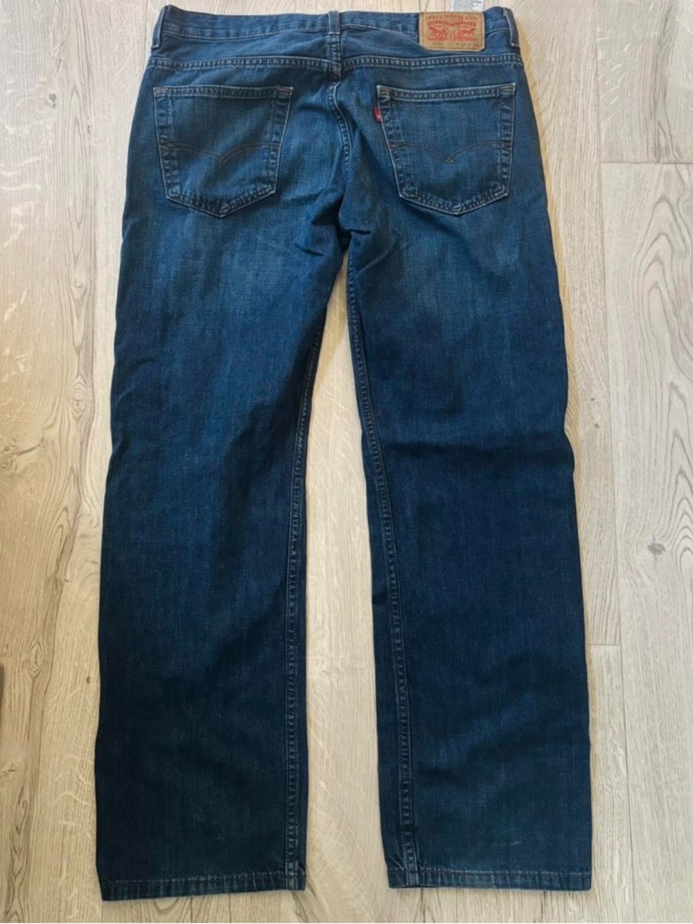 LEVIS JEANS - Picture 2 of 6